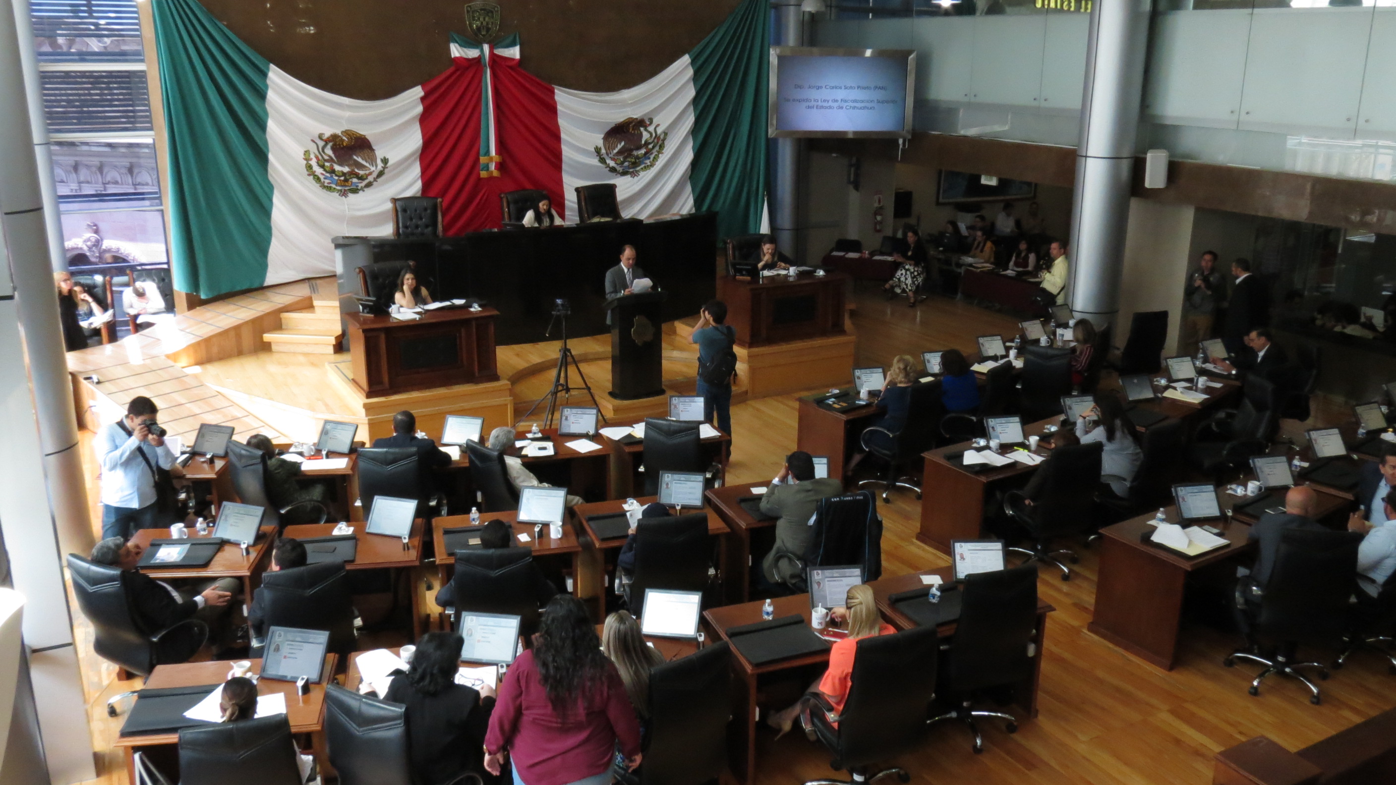 Reforma al Infonavit Avanza: Acusan Mayor Control del Gobierno en Vivienda  Social - Diario Cambio 22 - Península Libre